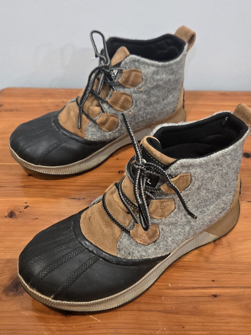 SOREL Out 'N About III Classic Waterproof Ankle Duck Boots Women's 9